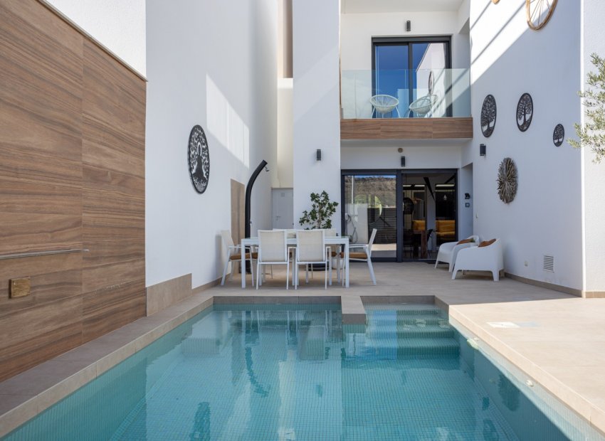 Modern instapklare villa met privézwembad en uitzicht in Benijófar, Costa Blanca