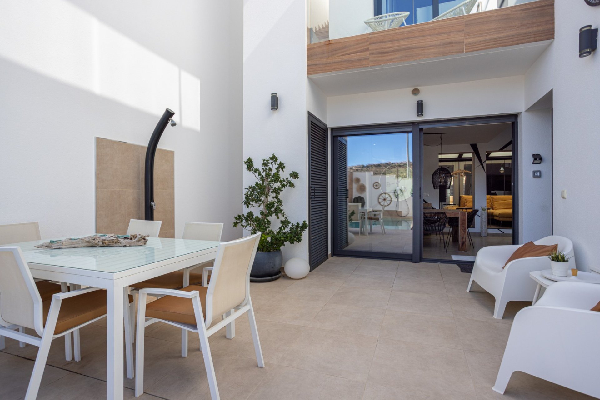 Modern instapklare villa met privézwembad en uitzicht in Benijófar, Costa Blanca