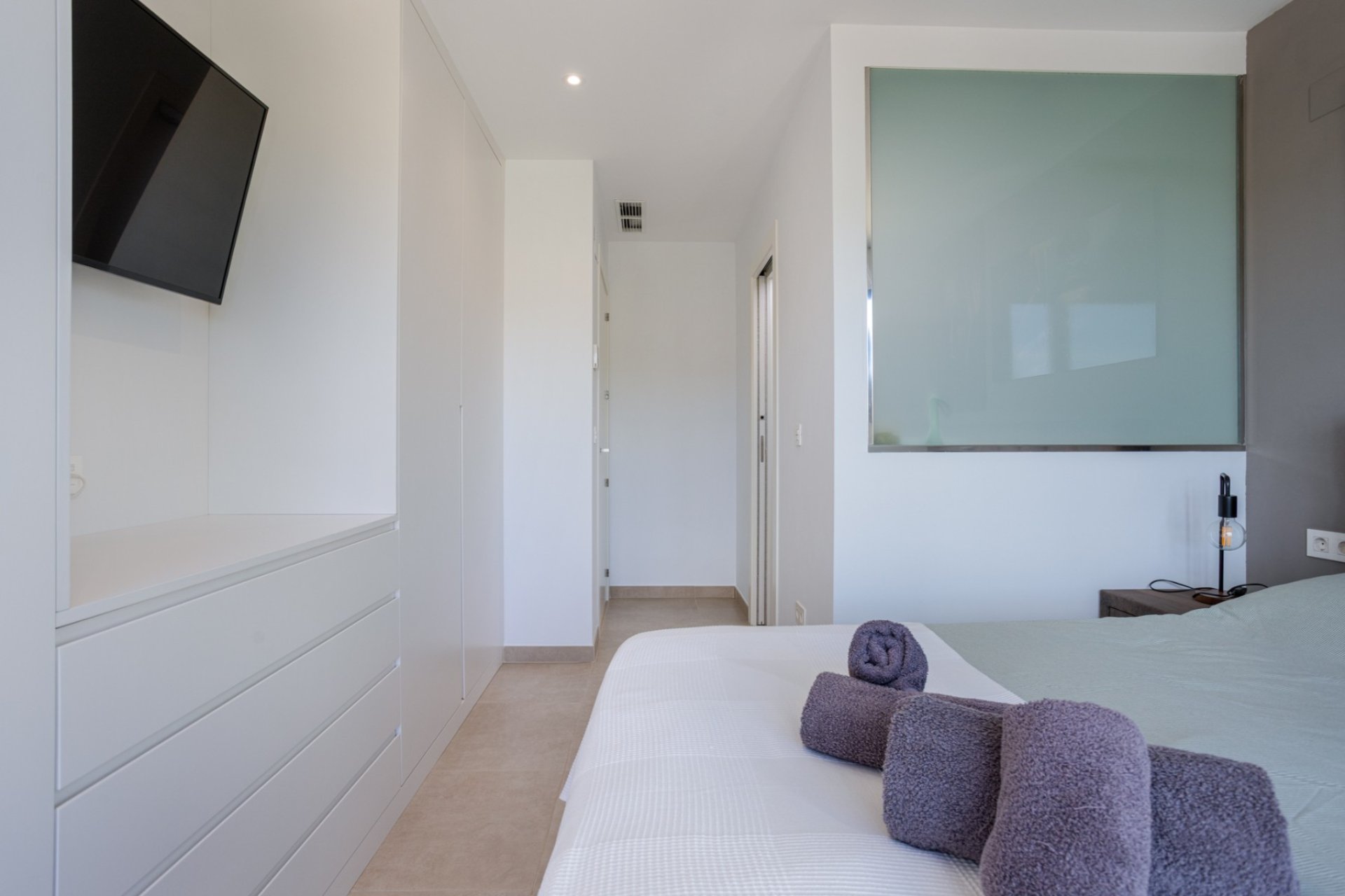 Modern instapklare villa met privézwembad en uitzicht in Benijófar, Costa Blanca