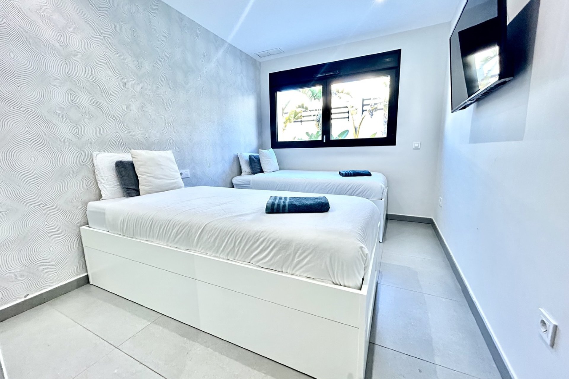 Modern luxury villa with private pool in Torrevieja