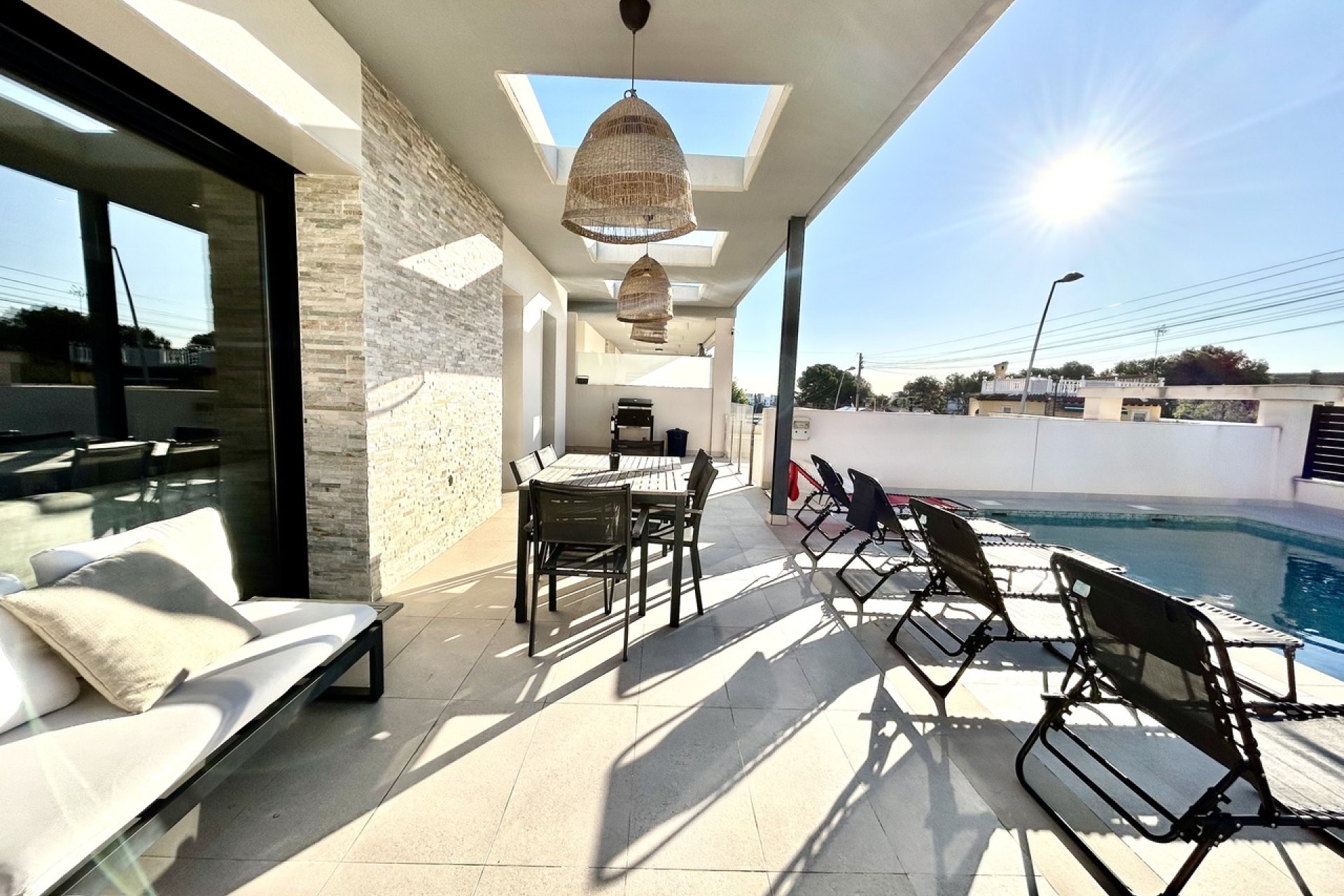 Modern luxury villa with private pool in Torrevieja
