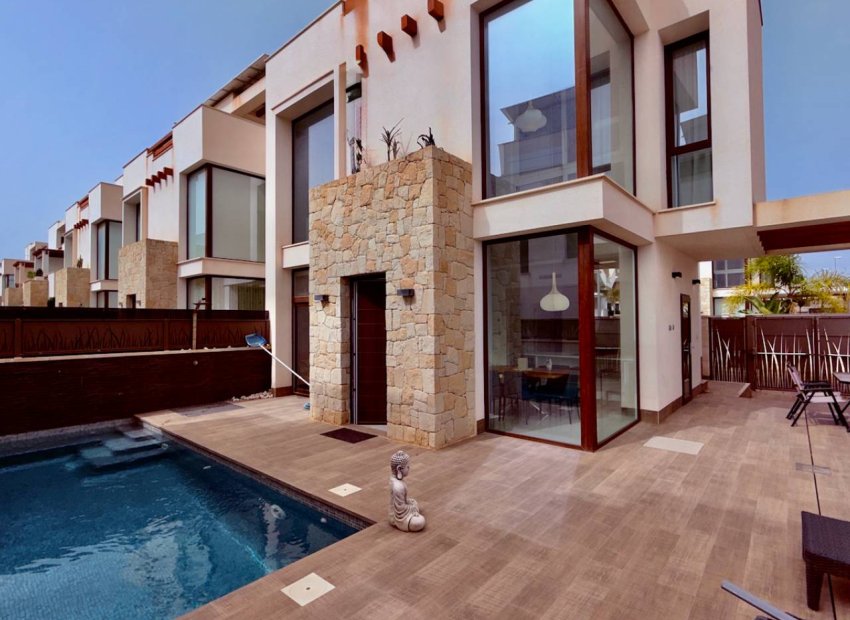 Modern newly built villa with private pool and sun deck in Ciudad Quesada