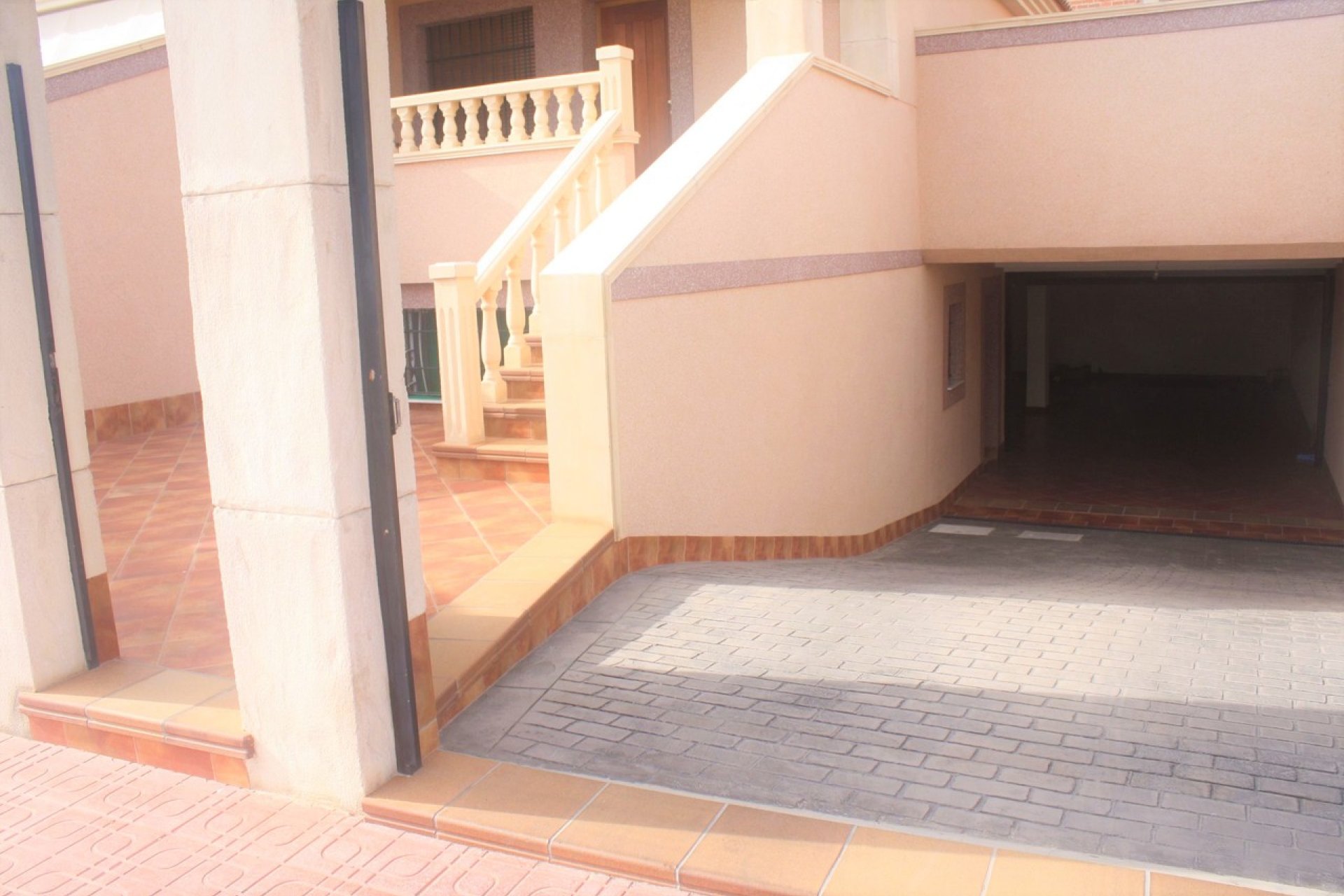Modern townhouse with pool in Torrevieja Los Altos