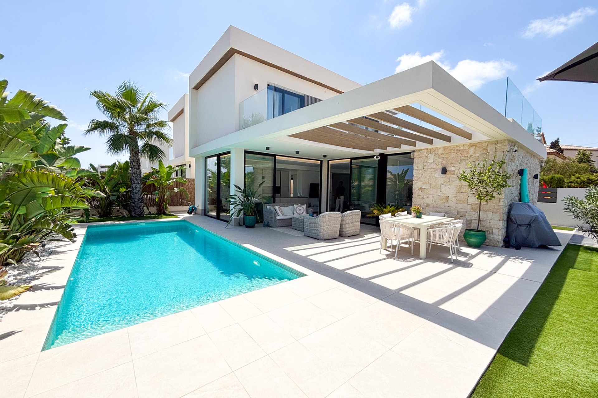 Modern villa with private pool in Cabo Roig, close to the sea