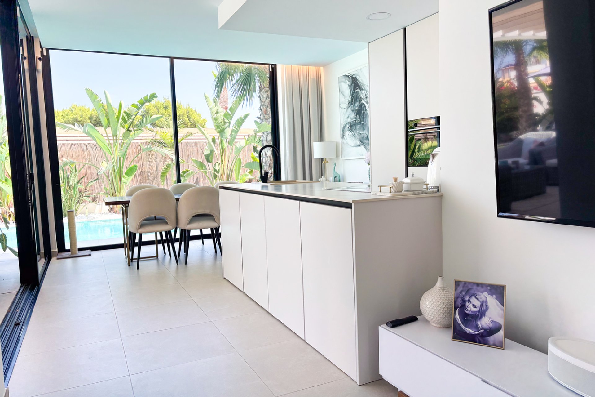 Modern villa with private pool in Cabo Roig, close to the sea