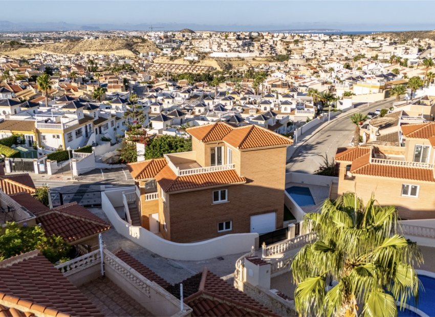Modern villa with private pool in Ciudad Quesada near the golf course