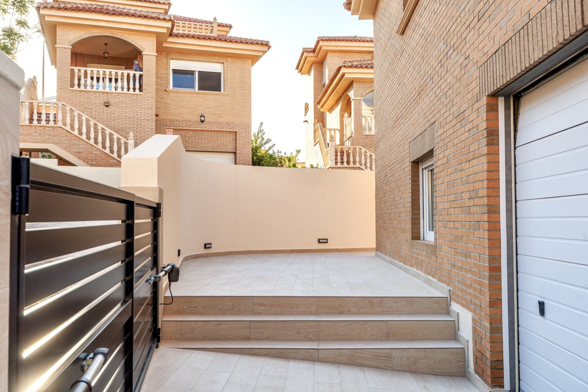 Modern villa with private pool in Ciudad Quesada near the golf course