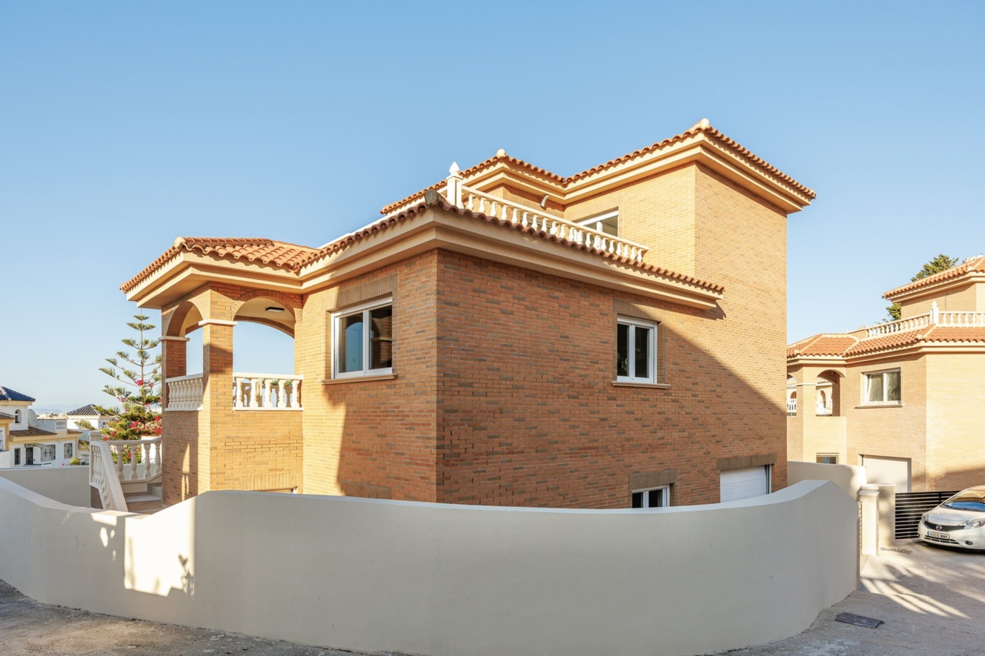 Modern villa with private pool in Ciudad Quesada near the golf course