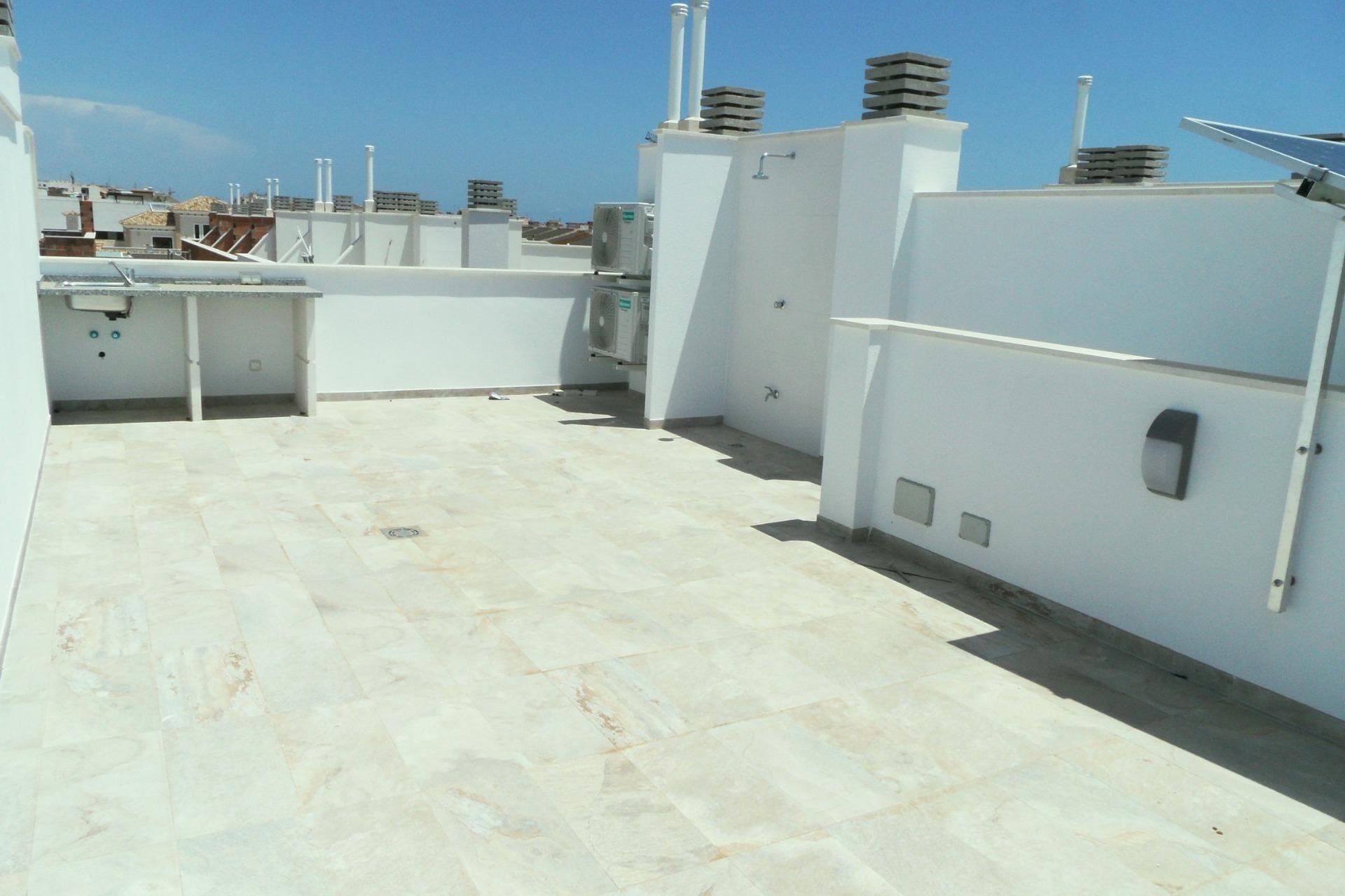 Modernas Casas Adosadas de Obra Nueva en Pilar de la Horadada