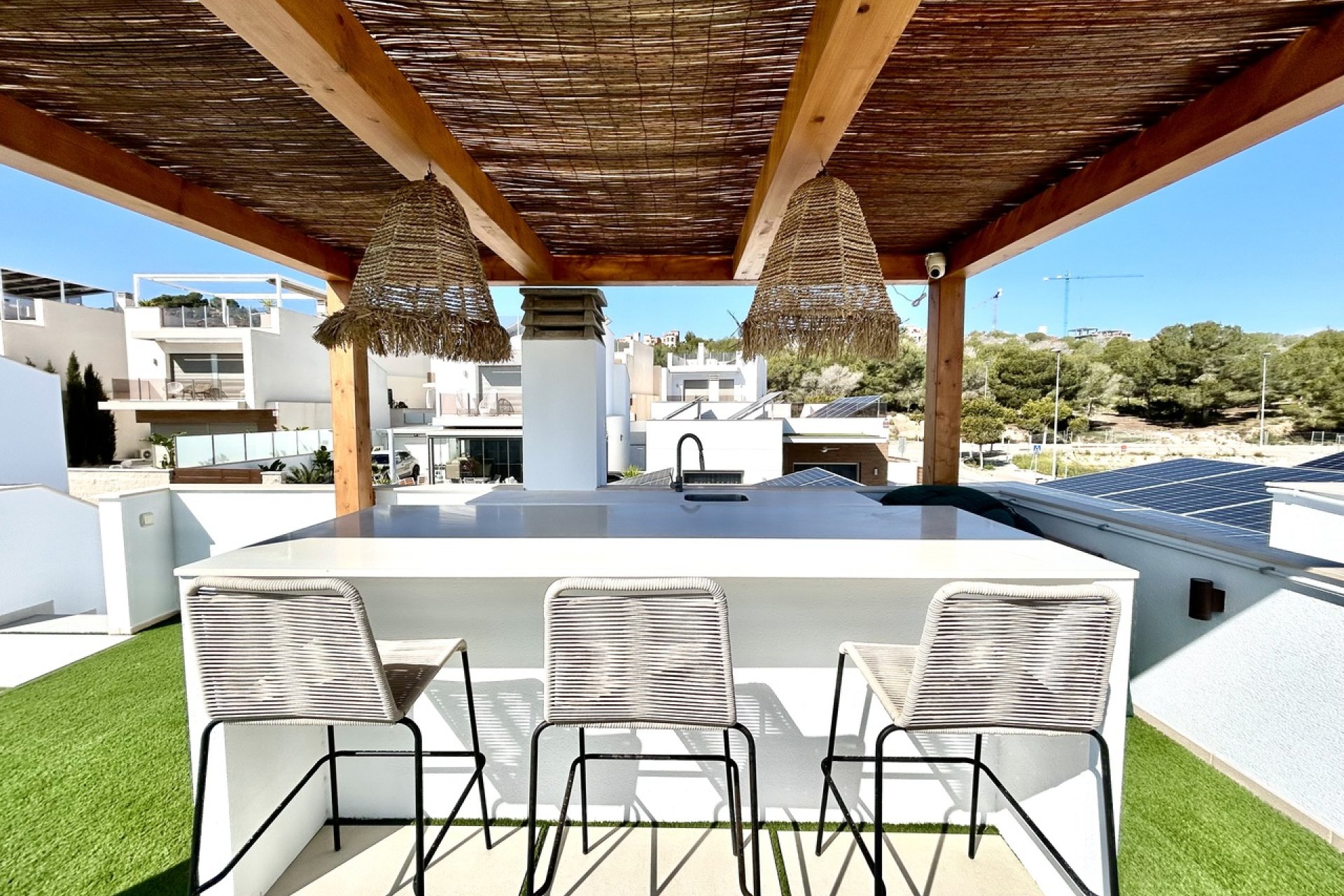 Moderne energiezuinige villa met privézwembad en dakterras in San Miguel de Salinas
