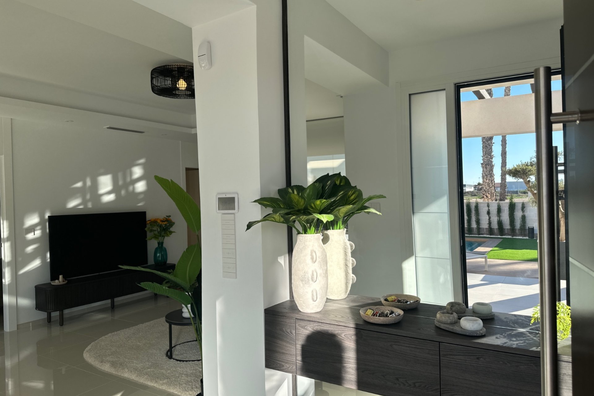 Moderne gelijkvloerse villa met privézwembad en solarium in Ciudad Quesada