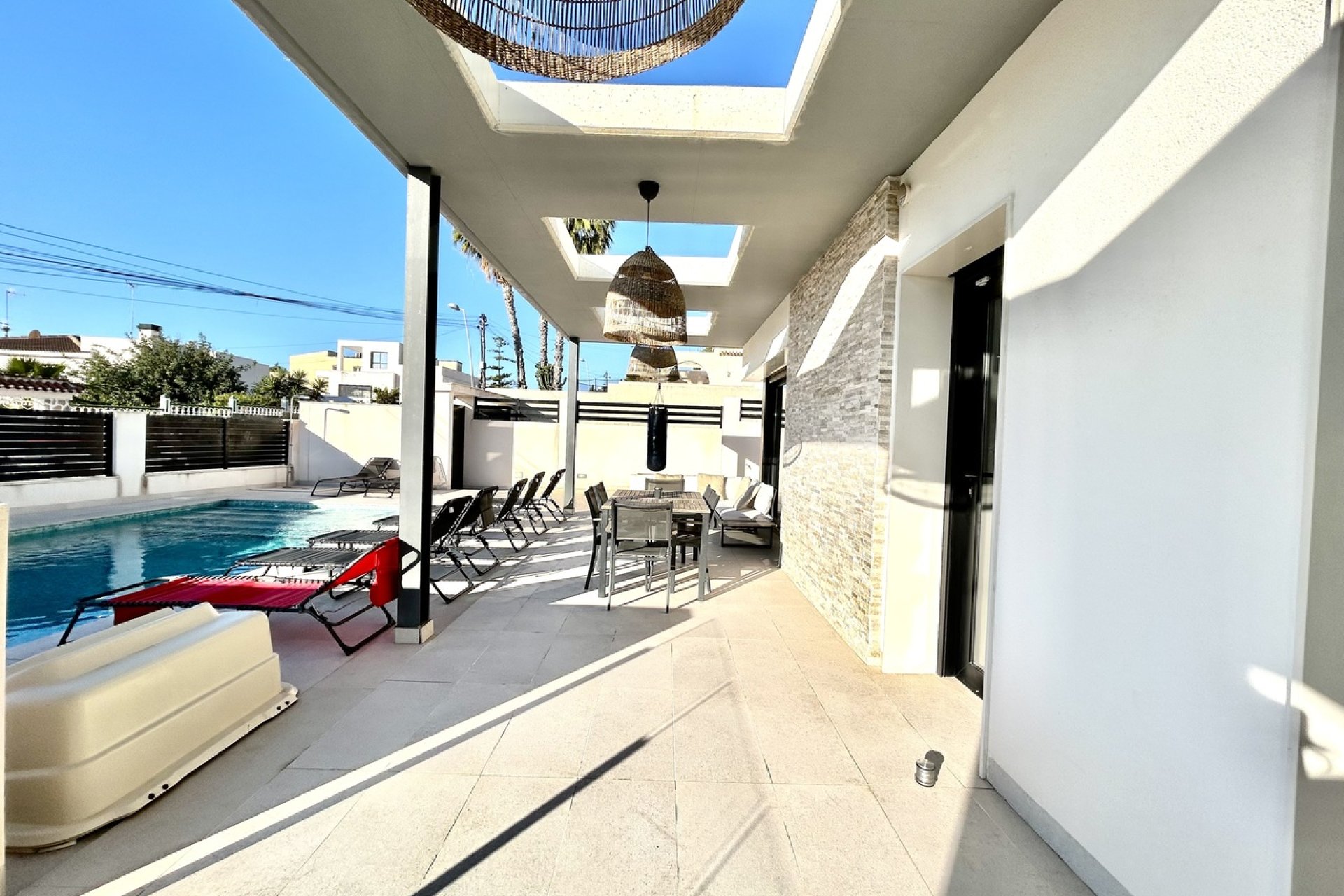 Moderne luxe villa met privézwembad in Torrevieja