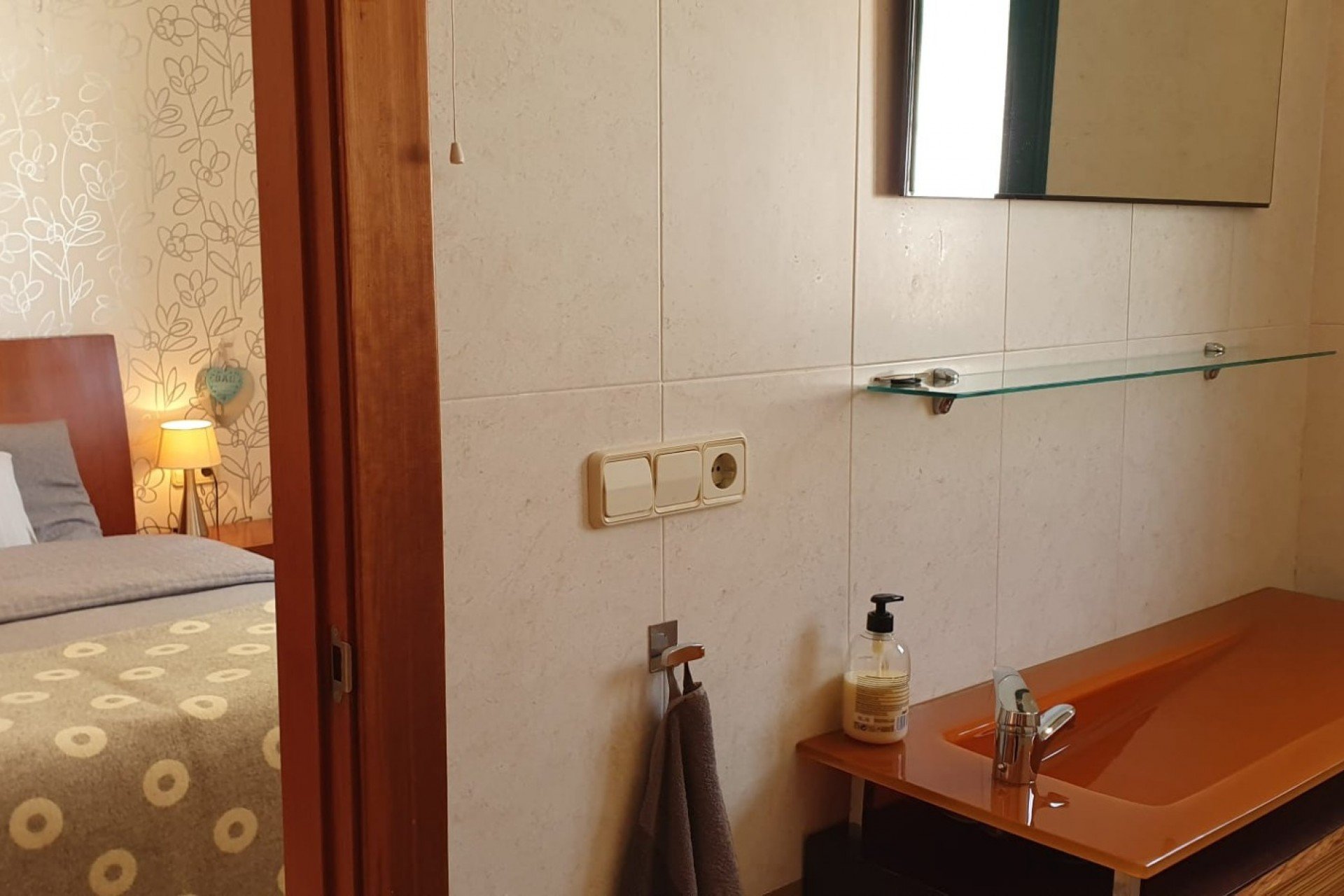 Moderne villa met 4 slaapkamers, privézwembad en uitzicht op zoutmeren Quesada