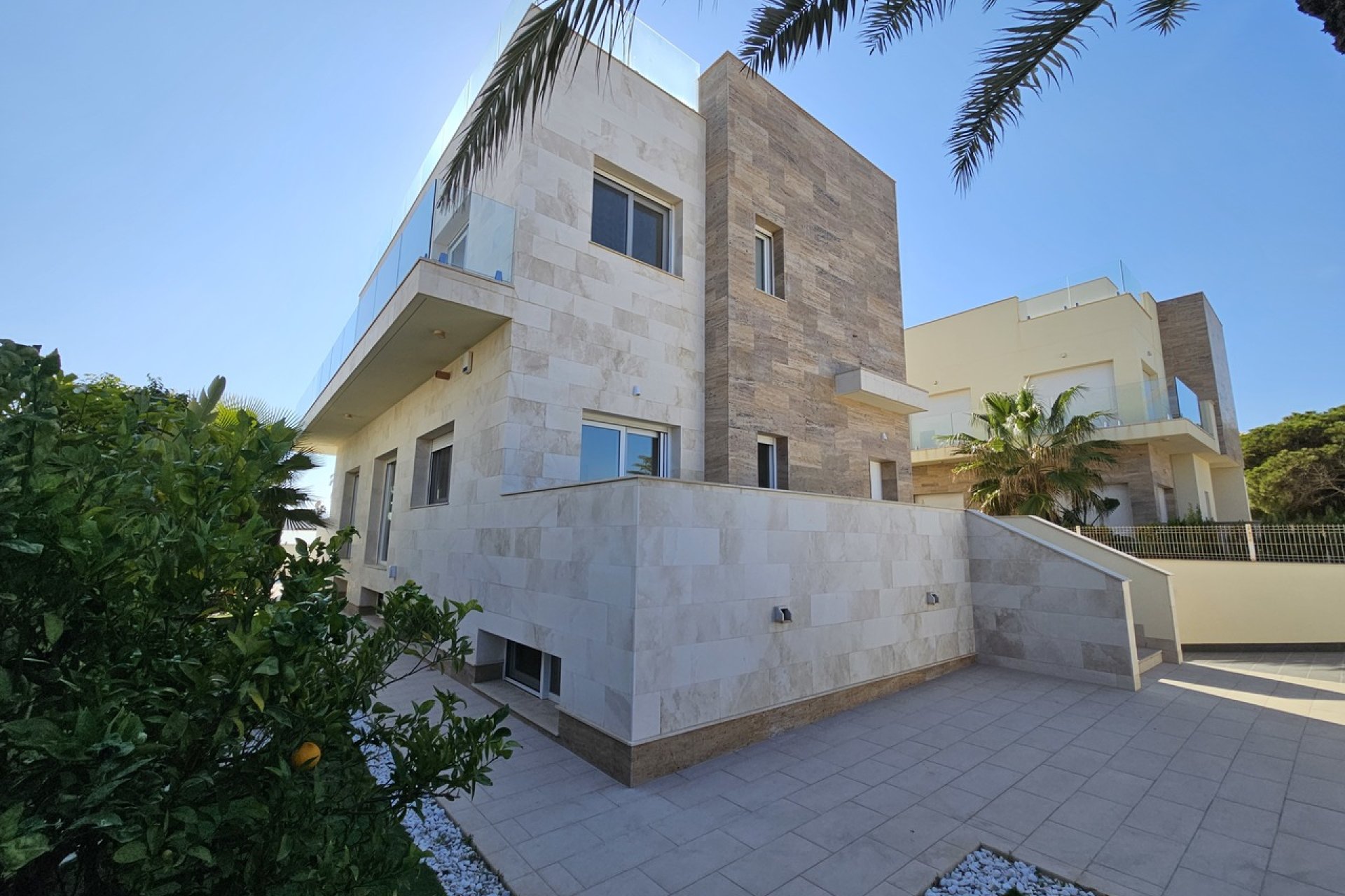 Moderne villa met 5 slaapkamers, zeezicht in Orihuela Costa
