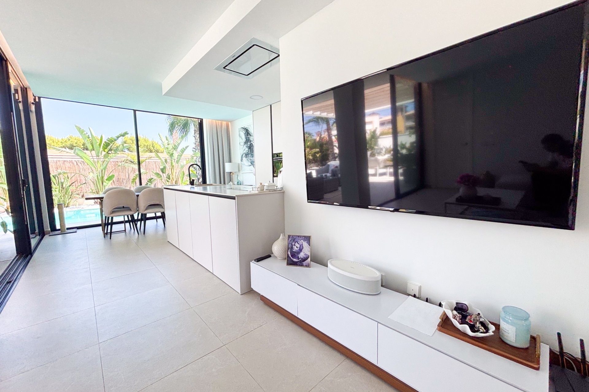 Moderne villa met privézwembad in Cabo Roig vlak bij zee