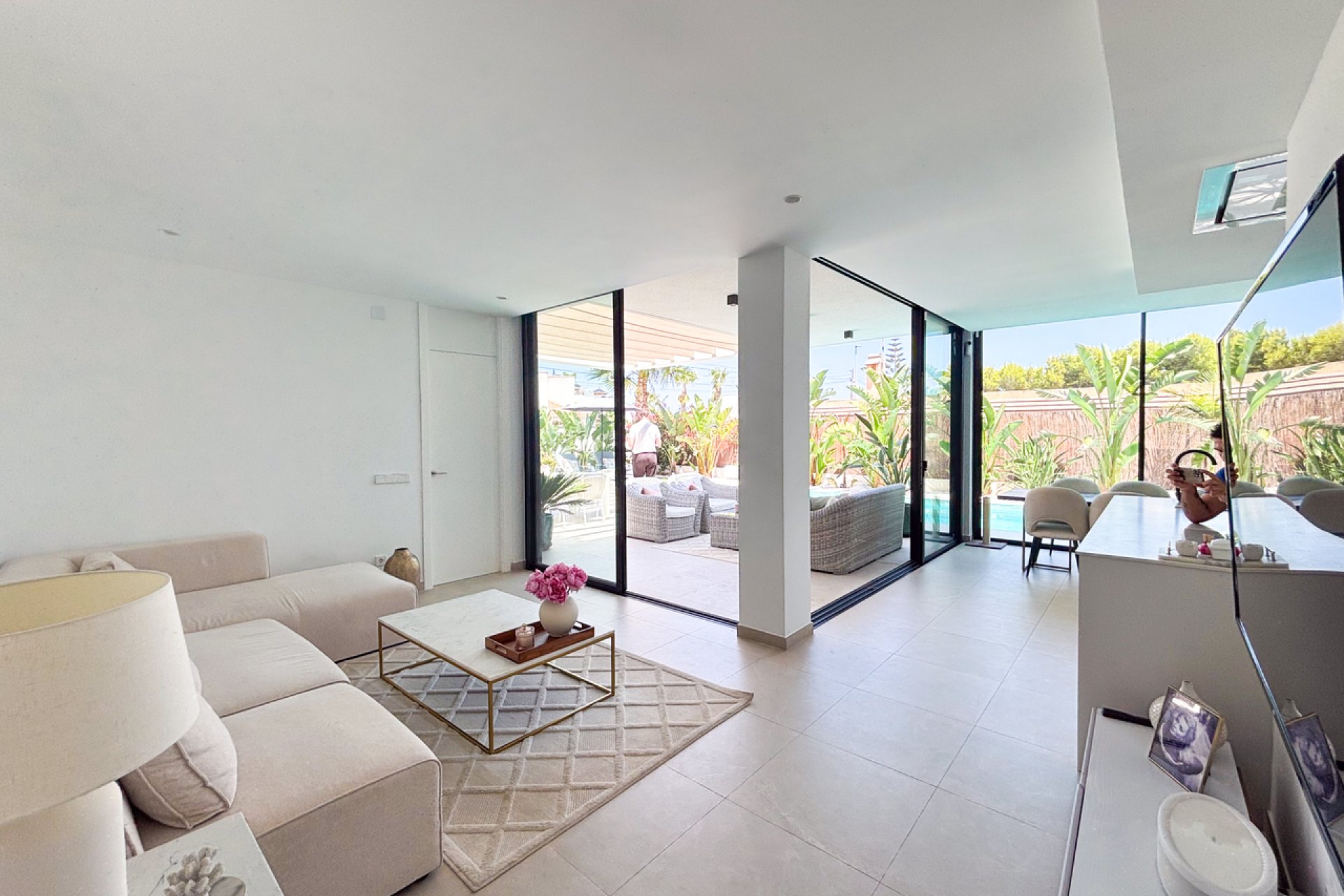 Moderne villa met privézwembad in Cabo Roig vlak bij zee