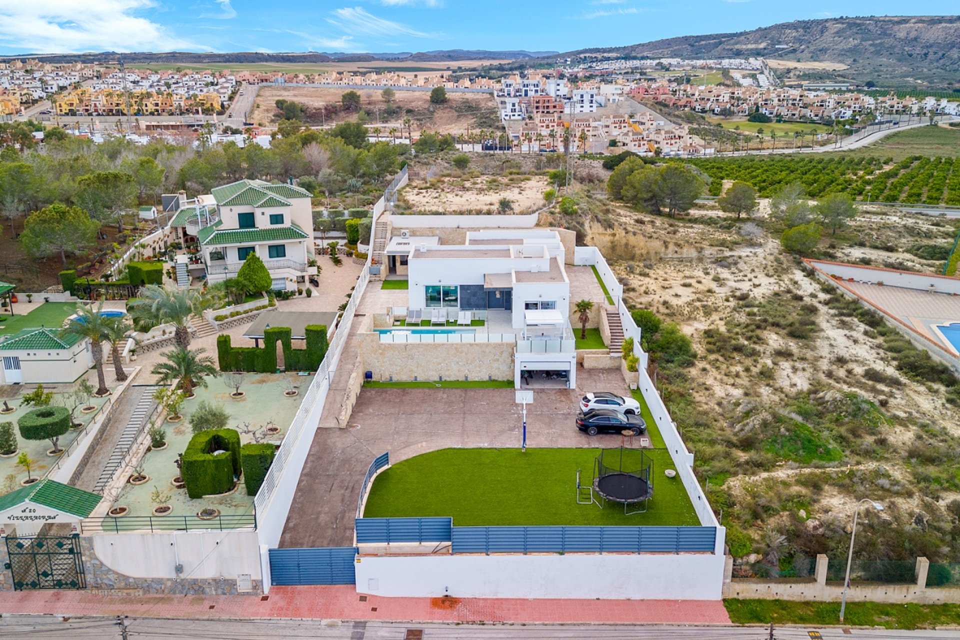 Moderne villa met privézwembad, uitzicht & luxe afwerking in Algorfa, Alicante