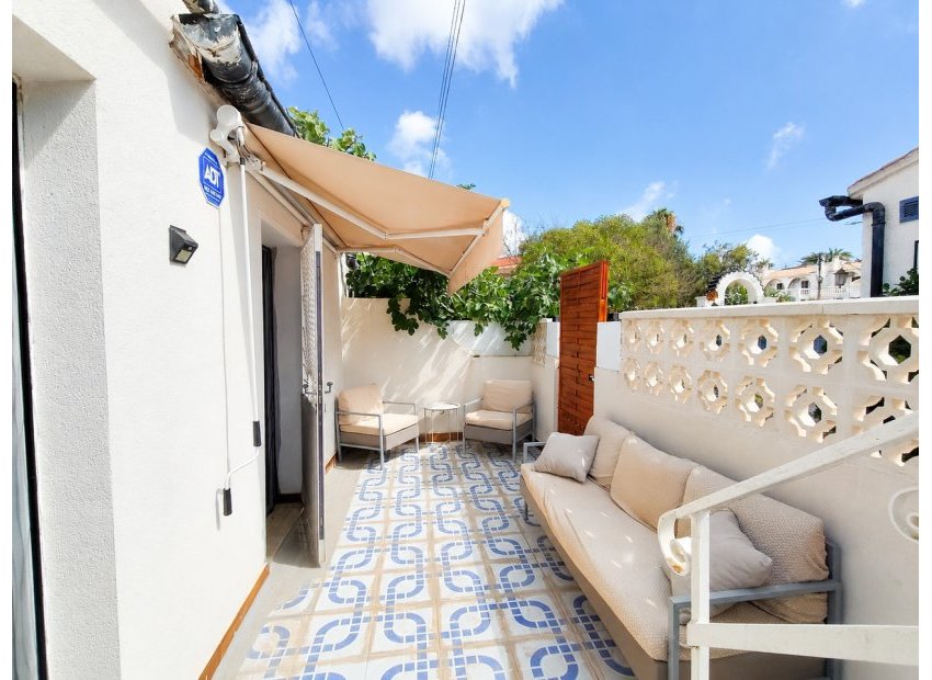 Modernly renovated bungalow with a rooftop terrace in Torrevieja