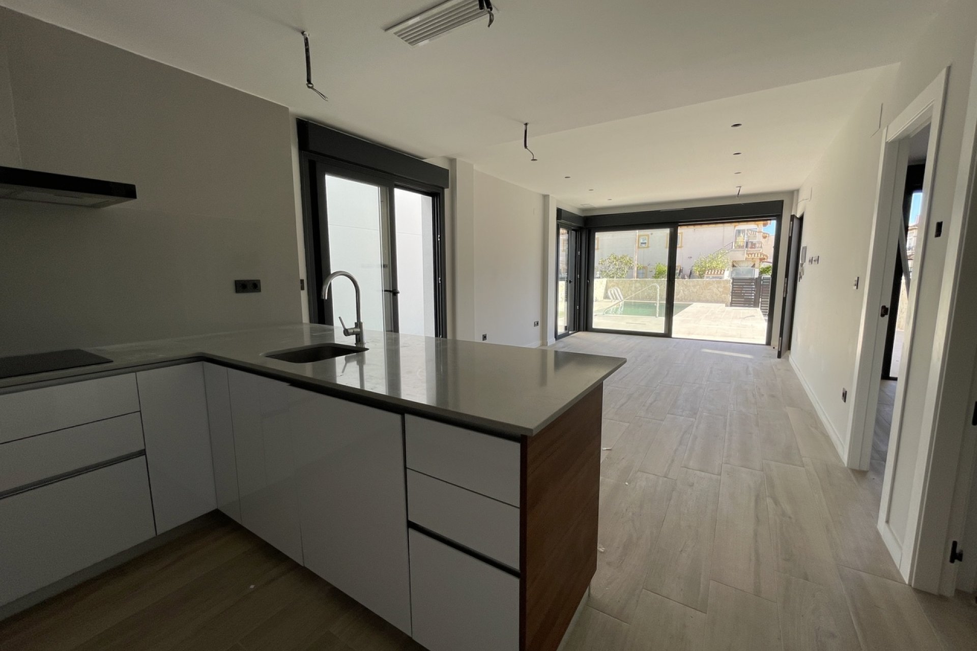 Moderno apartamento con piscina privada en Pilar de la Horadada