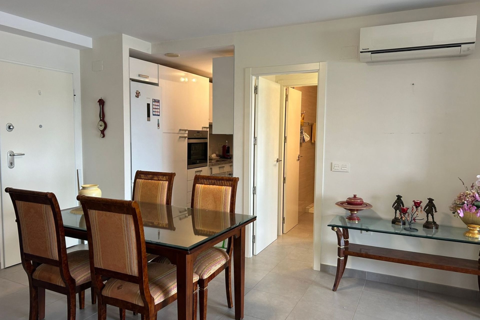 Moderno Apartamento con Terraza en Venta en Villacosta, Orihuela Costa