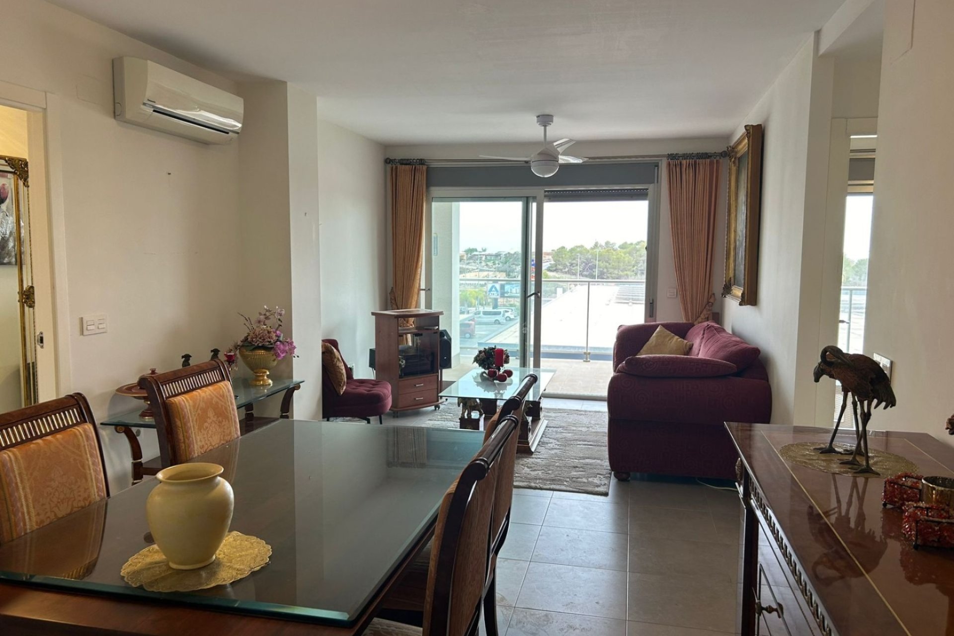 Moderno Apartamento con Terraza en Venta en Villacosta, Orihuela Costa