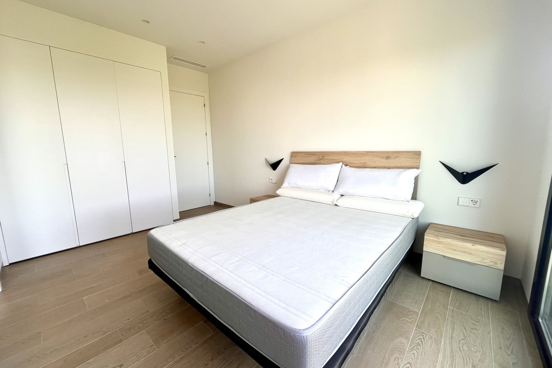 Moderno apartamento con vistas al mar y piscina en Campoamor