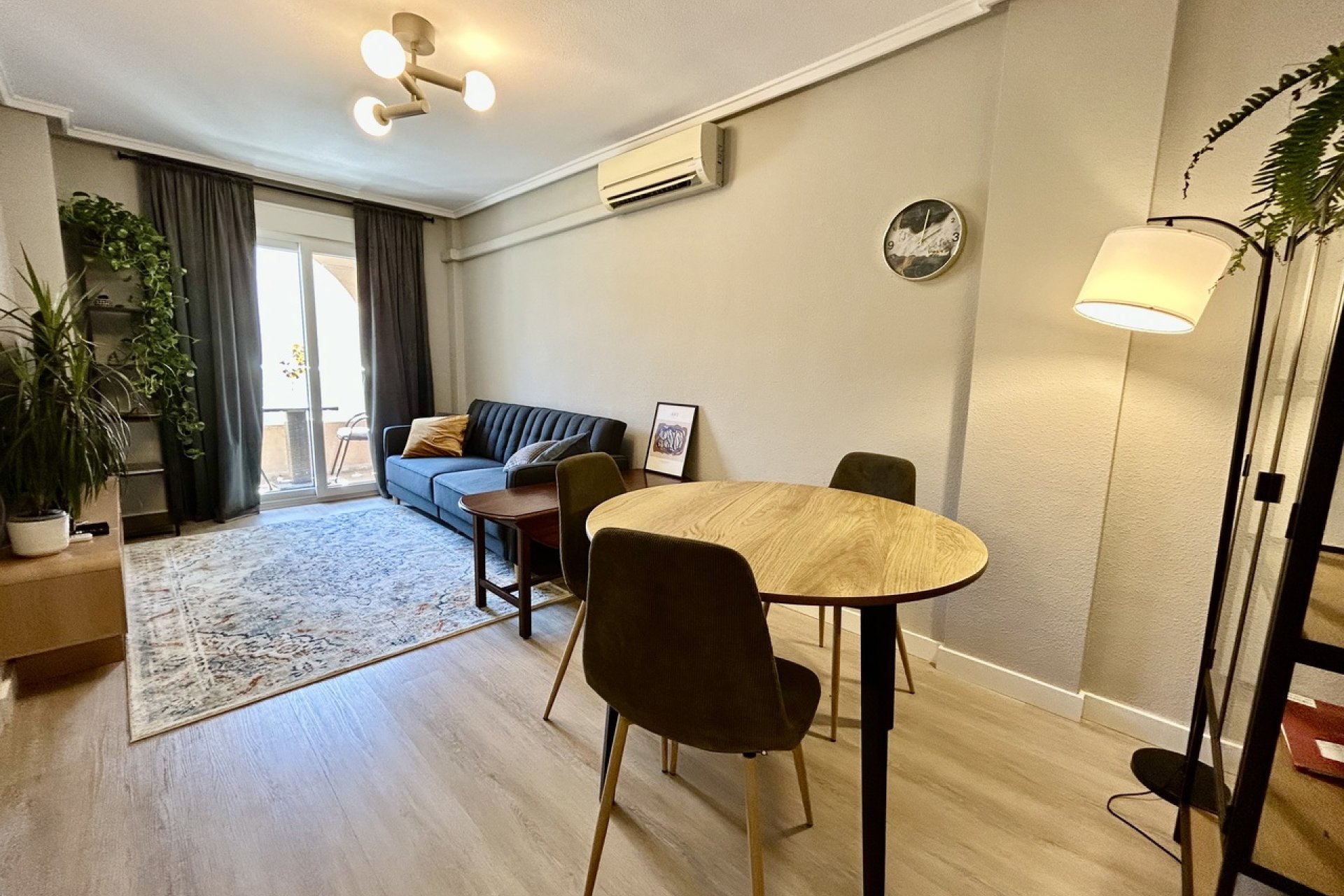 Moderno apartamento de 1 dormitorio en el centro de Torrevieja