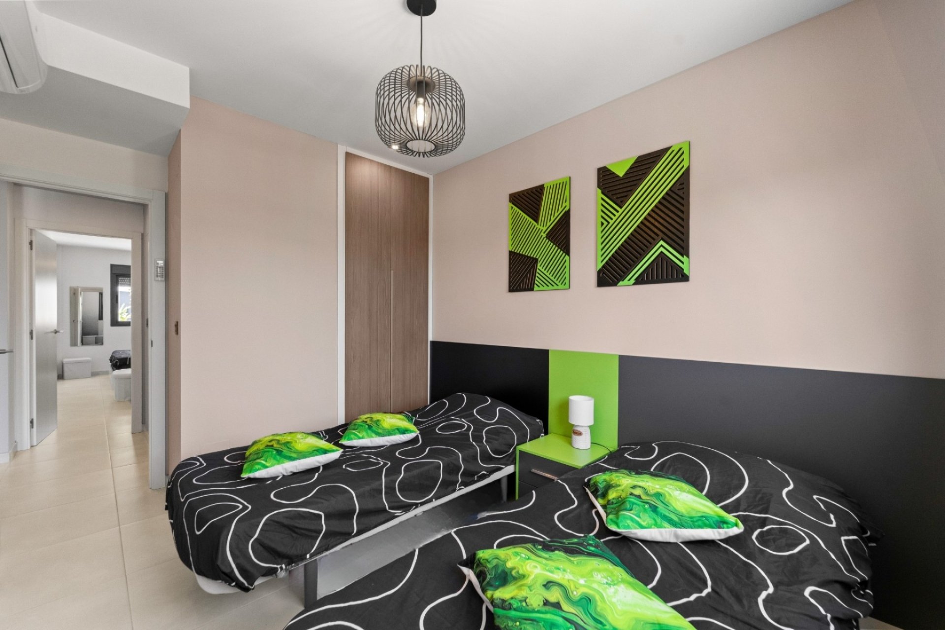Moderno piso en planta baja en Punta Prima, Torrevieja
