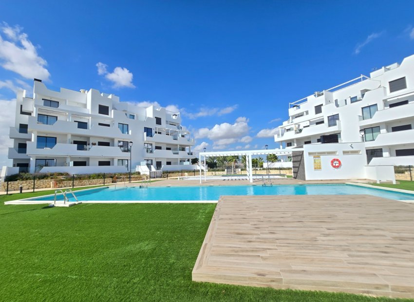 Move-in ready 2-bedroom apartment in Santa Rosalia, Costa Blanca