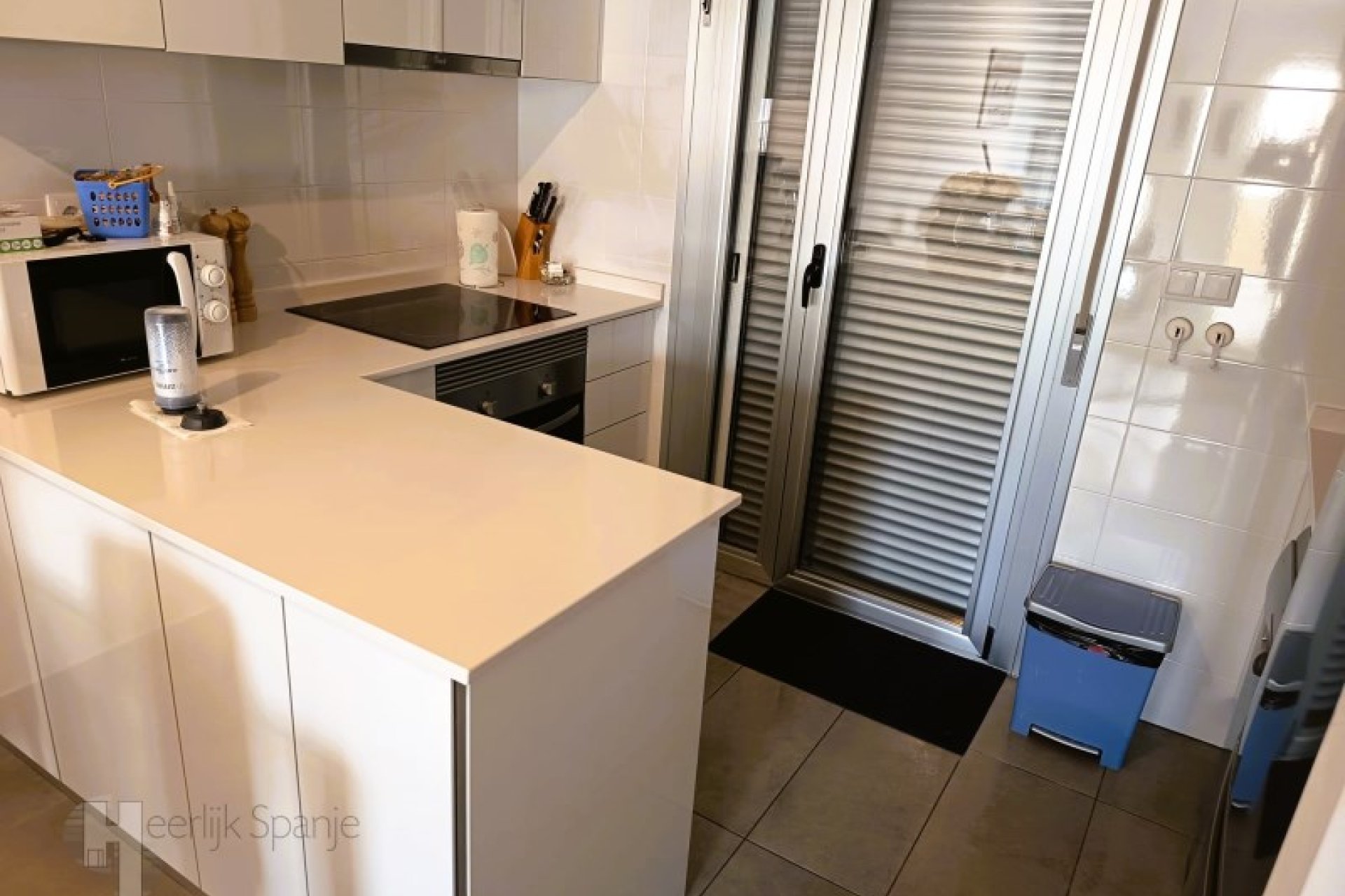 Move-in-ready 2-bedroom apartment with a rooftop terrace near Lo Pagán Beach