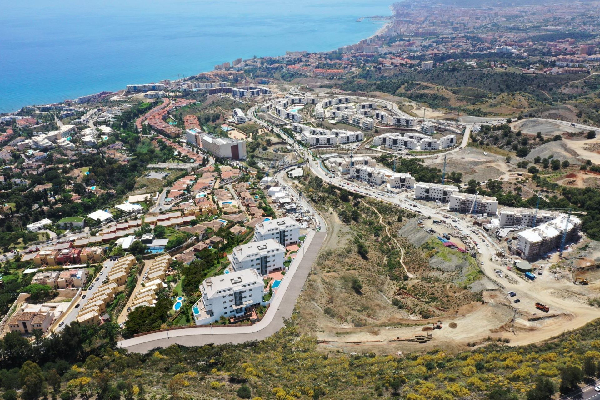 New Build - Apartment -
Fuengirola - Higueron