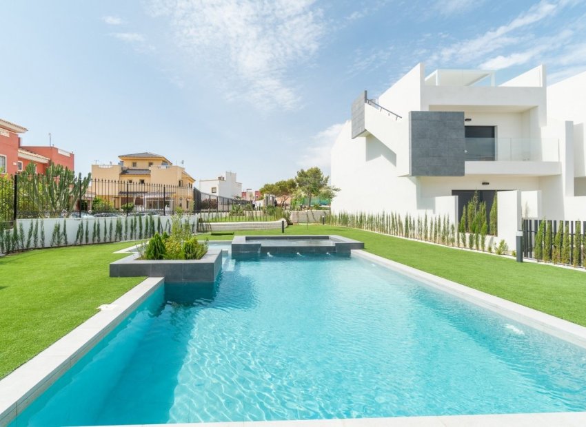 New Build Apartments in Los Balcones (Torrevieja)