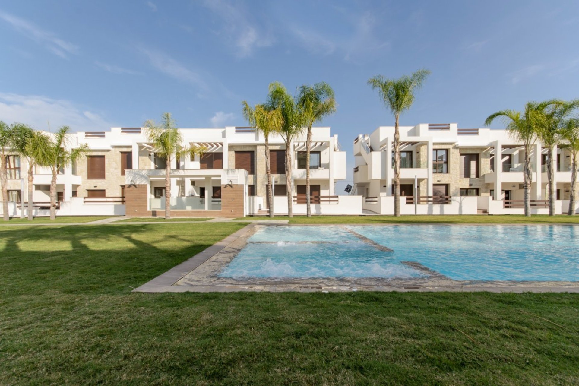 New-build bungalow apartments in Los Balcones, Torrevieja