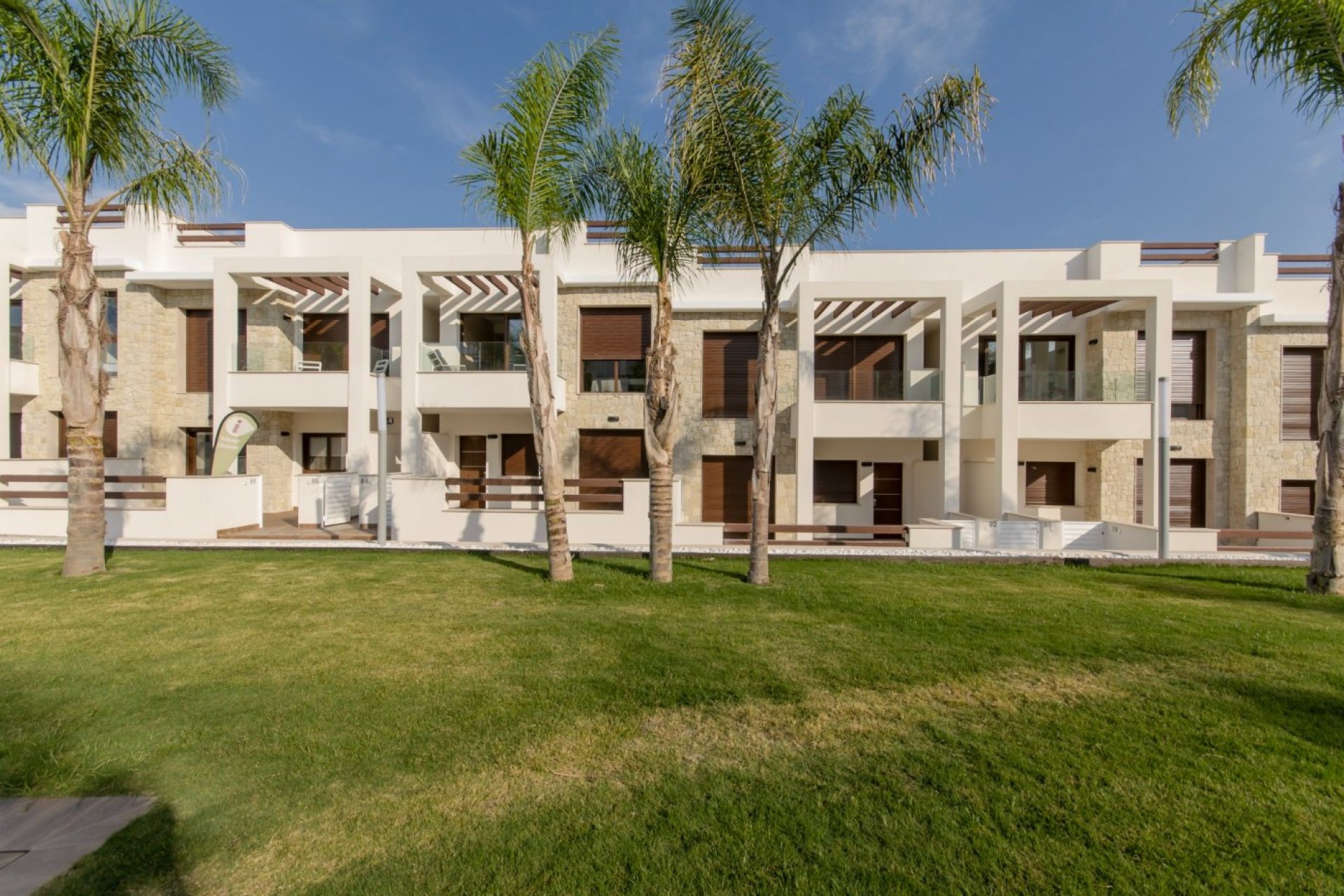 New-build bungalow apartments in Los Balcones, Torrevieja