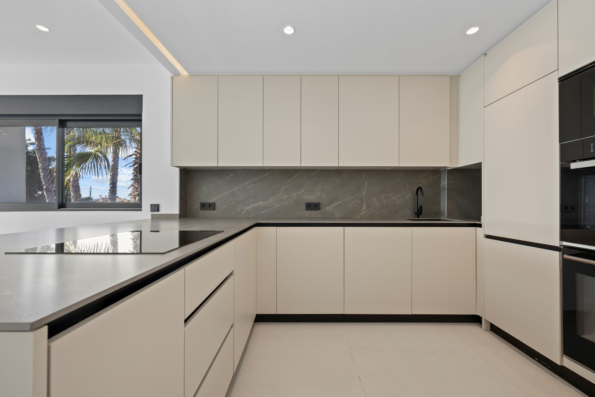 New Build - Penthouse -
El Paraíso