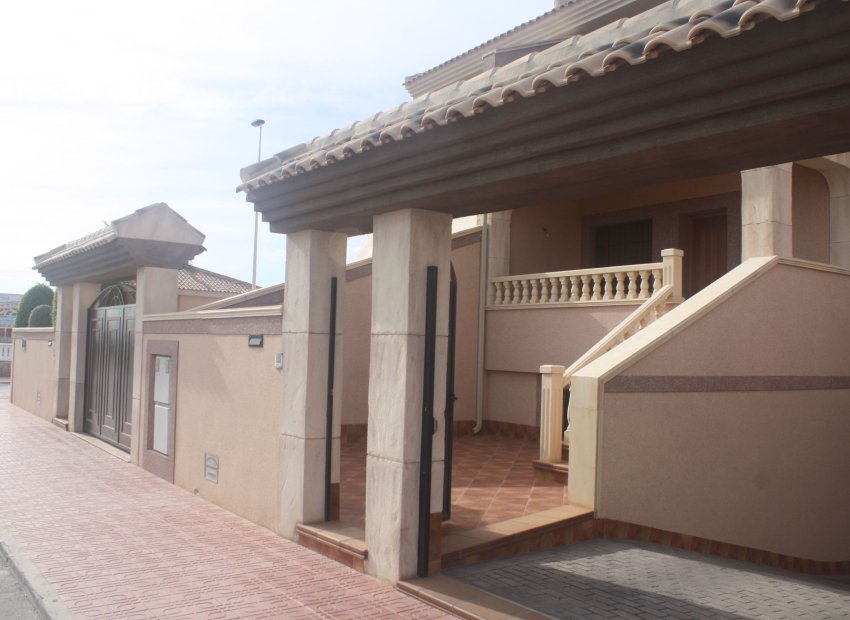 New Build - Terraced house -
Torrevieja