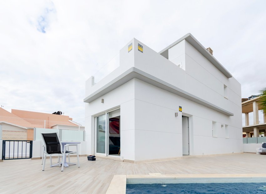 New Build - terraced -
Torrevieja
