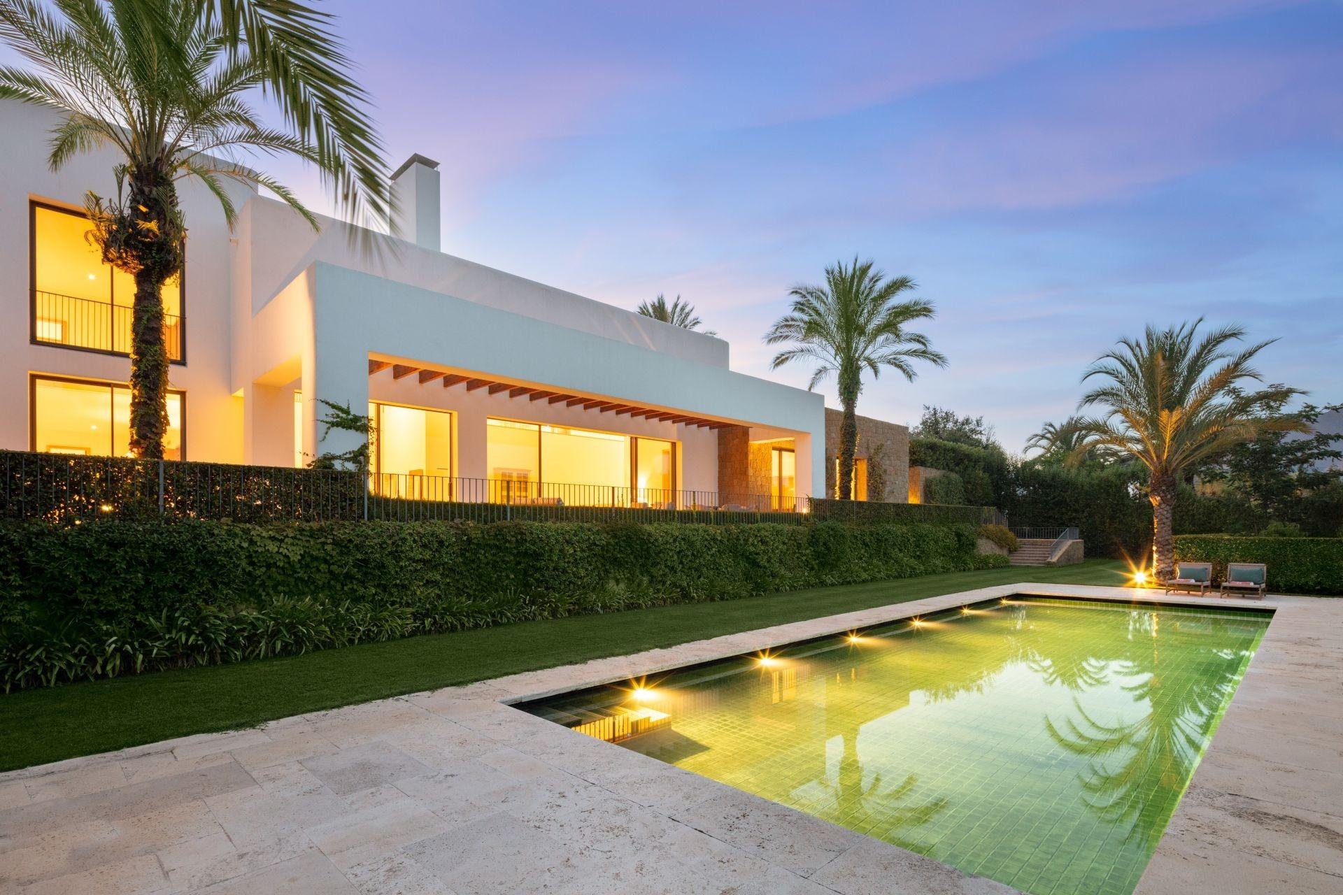 New Build - Villa -
Casares - Pedregales