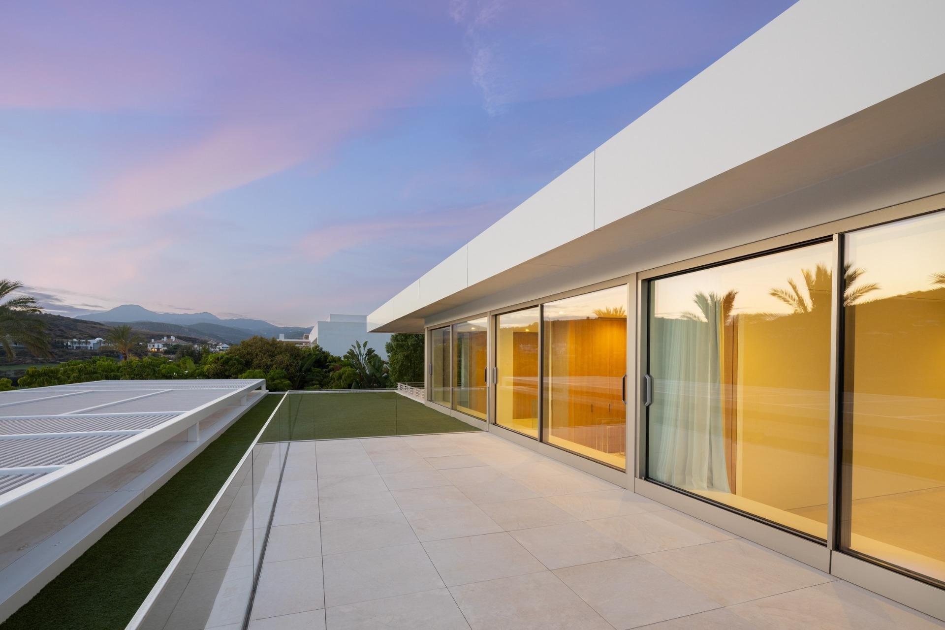 New Build - Villa -
Casares - Pedregales