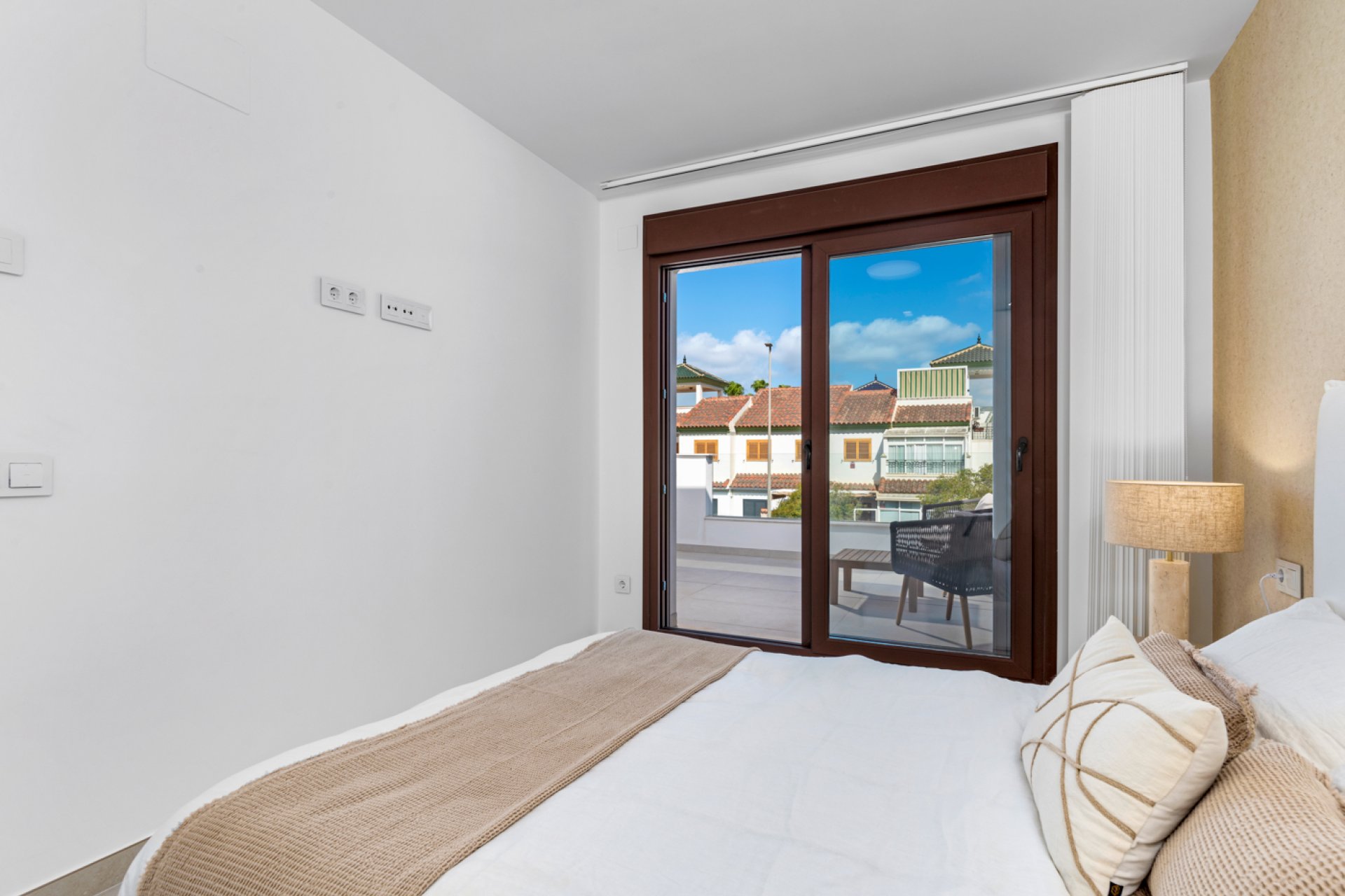 New Build - Villa -
Mil Palmeras