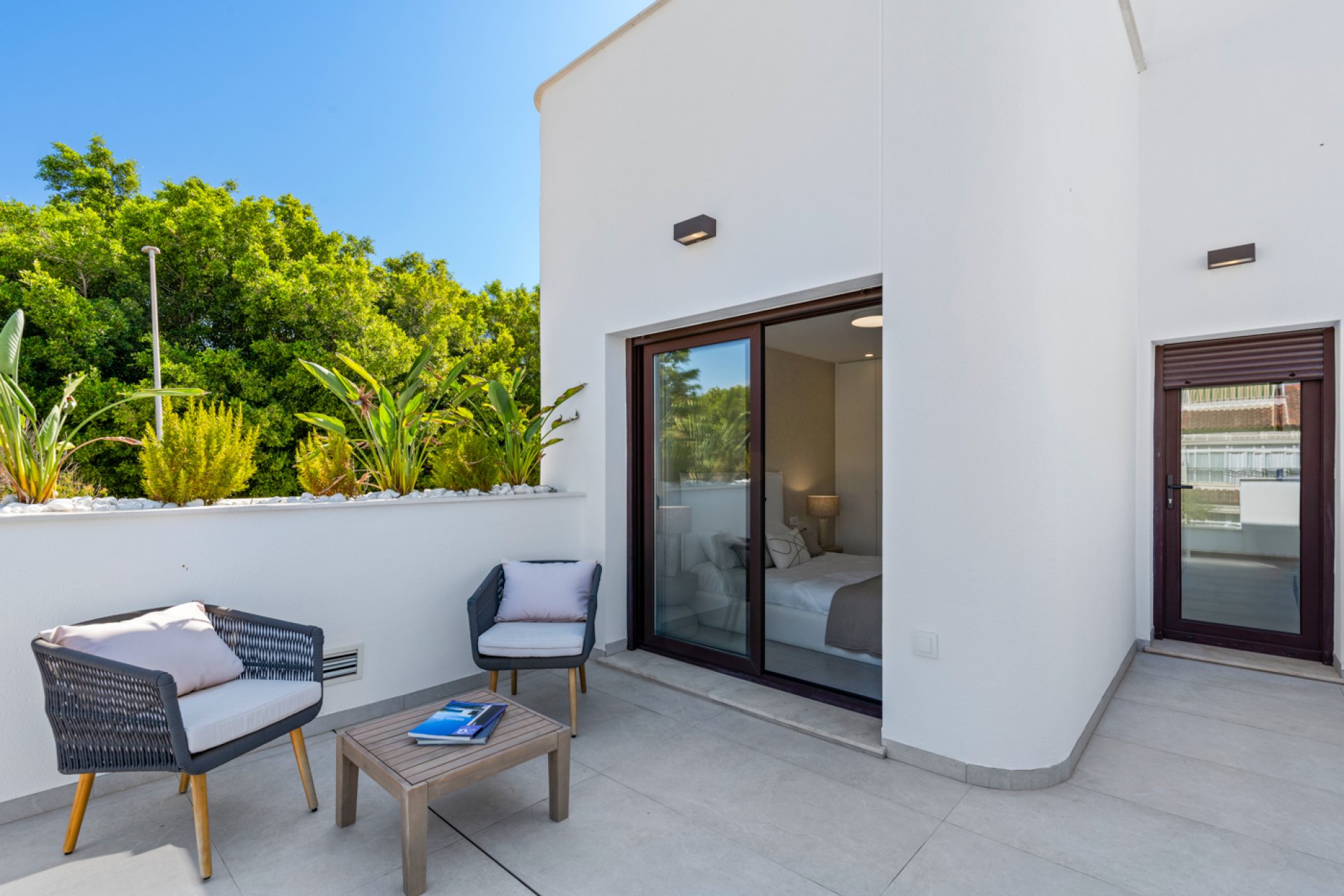 New Build - Villa -
Mil Palmeras