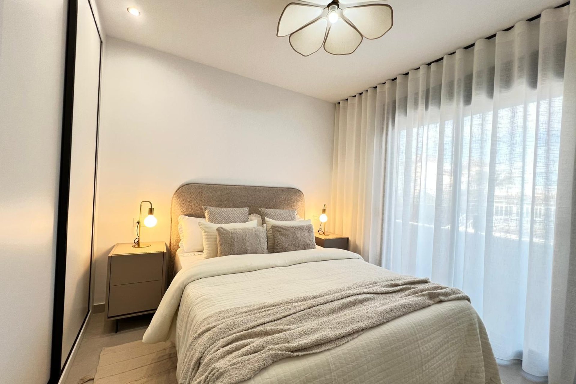 Nieuwbouw Woningen - Geschakelde woning -
Benferri