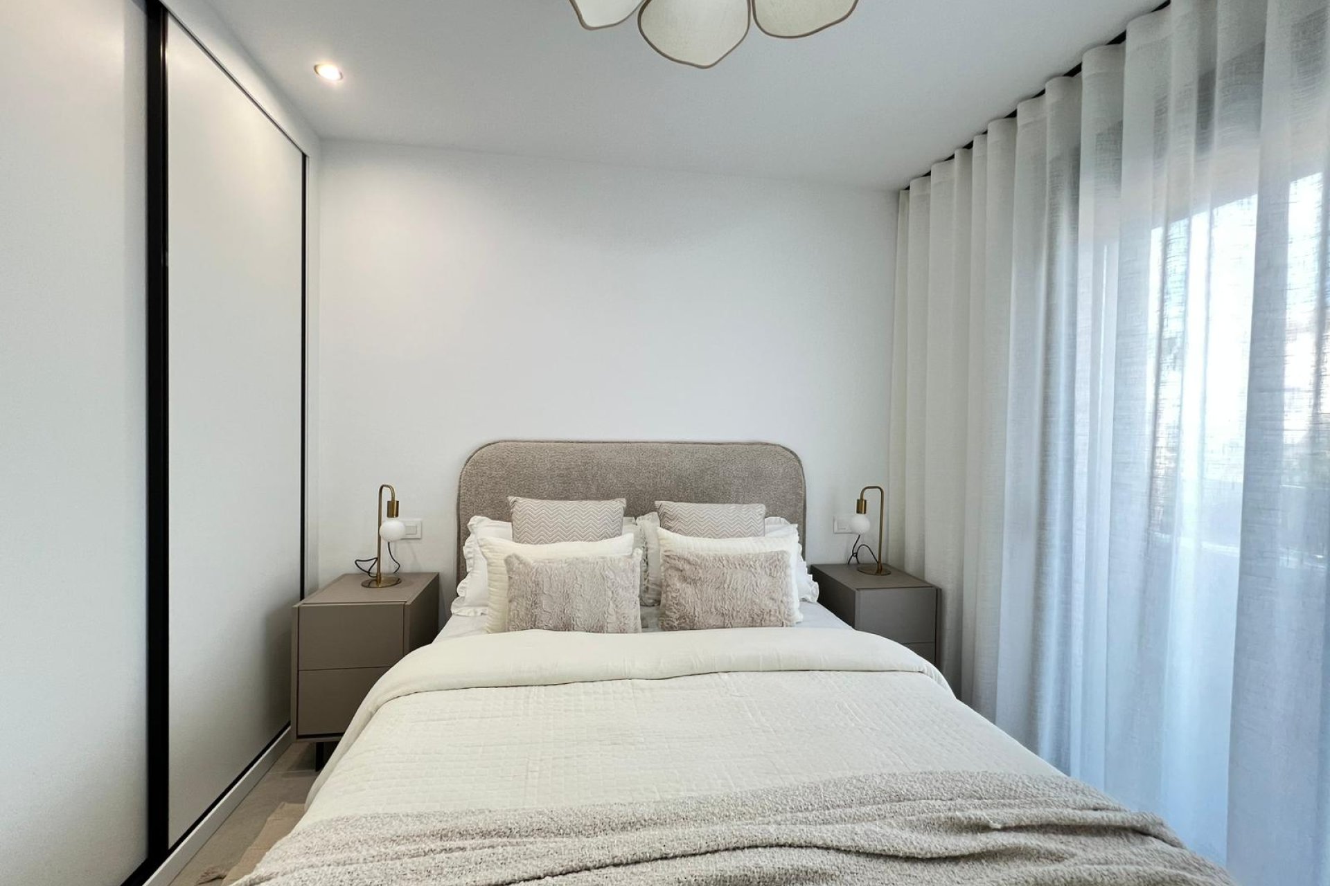Nieuwbouw Woningen - Geschakelde woning -
Benferri