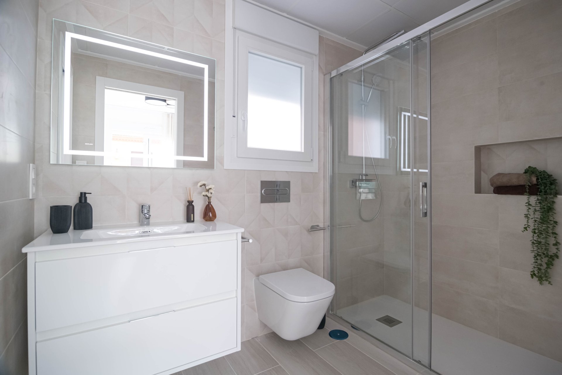 Nieuwbouw Woningen - Geschakelde woning -
Jerónimo y Avileses