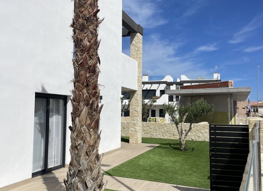 Nieuwbouw Woningen - Geschakelde woning -
Torrevieja