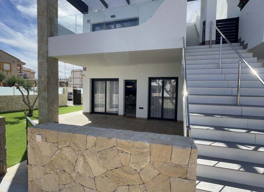 Nieuwbouw Woningen - Geschakelde woning -
Torrevieja