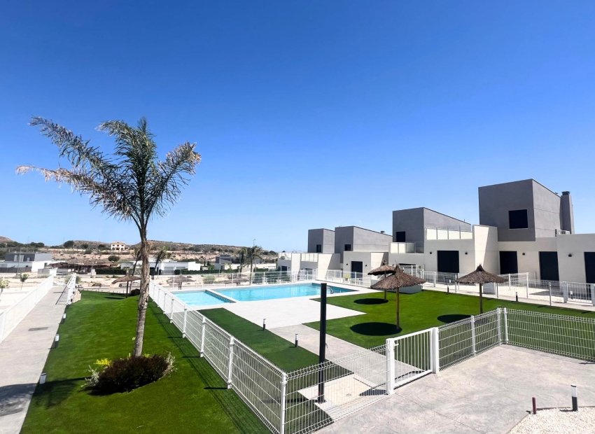 Nieuwbouw Woningen - Villa -
Baños y Mendigo - Altaona Golf And Country Village