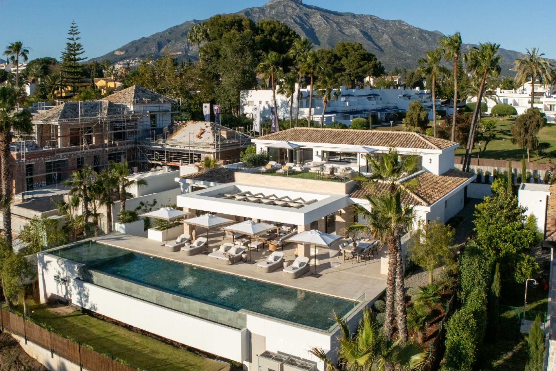 Nieuwbouw Woningen - Villa -
Marbella