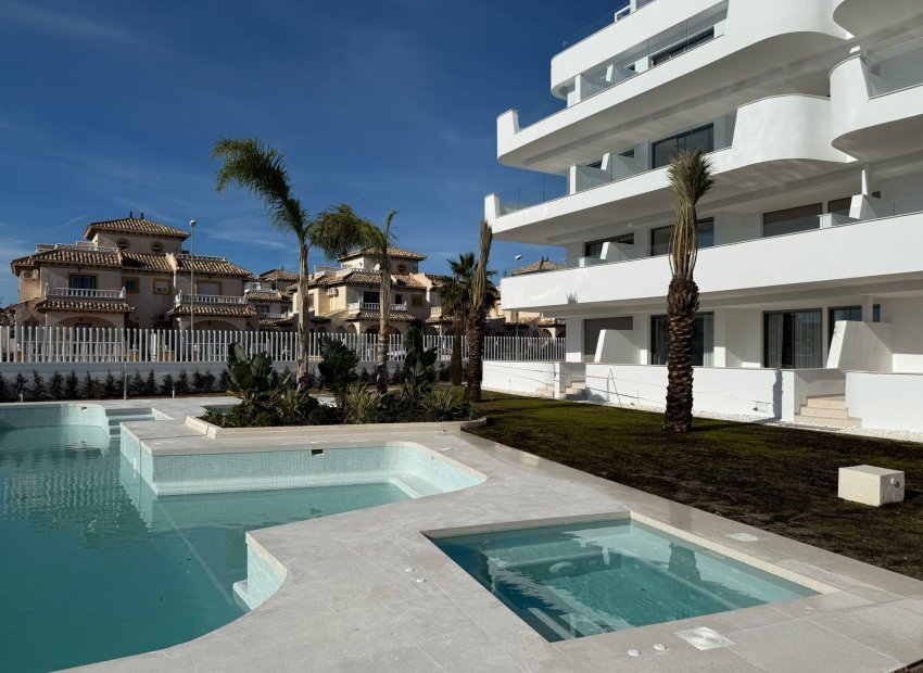 Obra nueva - Apartamento / piso -
Cabo Roig