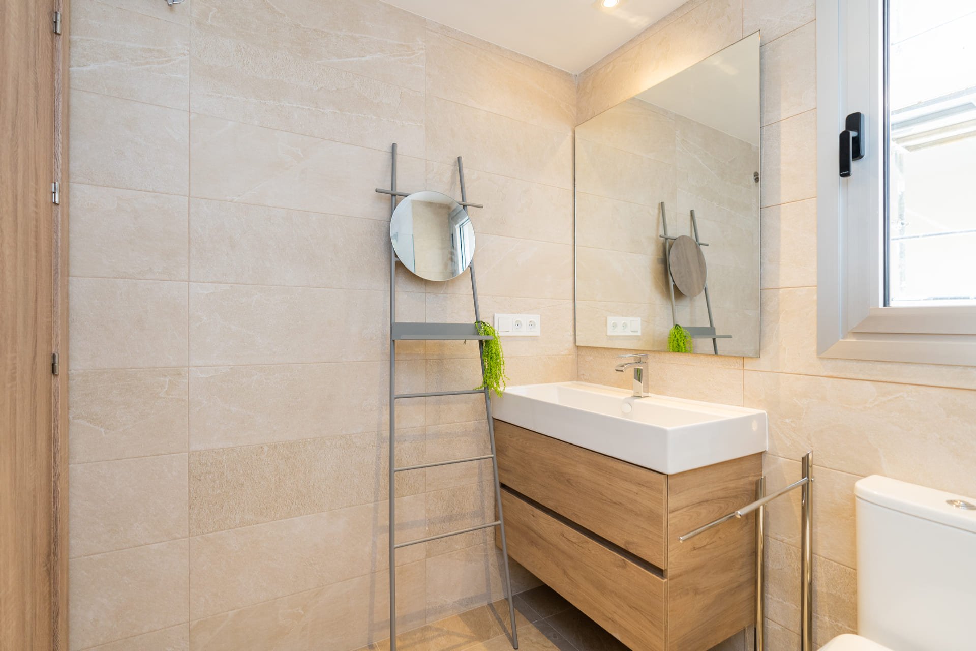 Obra nueva - Apartamento / piso -
Estepona